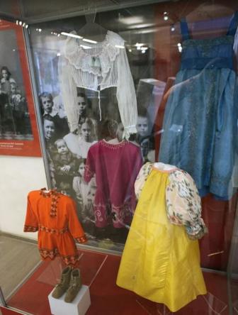 ​Новая выставка об истории костюма «Детская мода. Из истории детского костюма за 100 лет» 