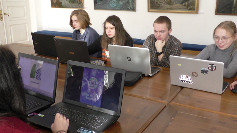 Семь работ студентов Ярославского художественного училища примут участие во Всероссийском конкурсе плакатов «ЭкологиЯ»