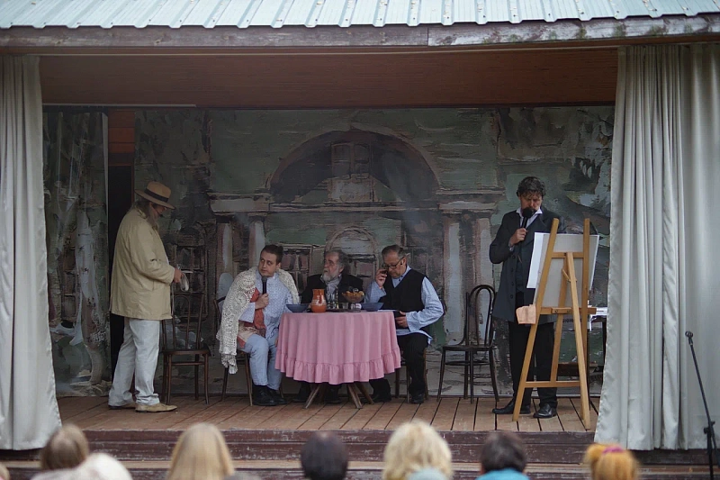 На даче  художника Константина Коровина гости фестиваля почувствовали себя актёрами театра