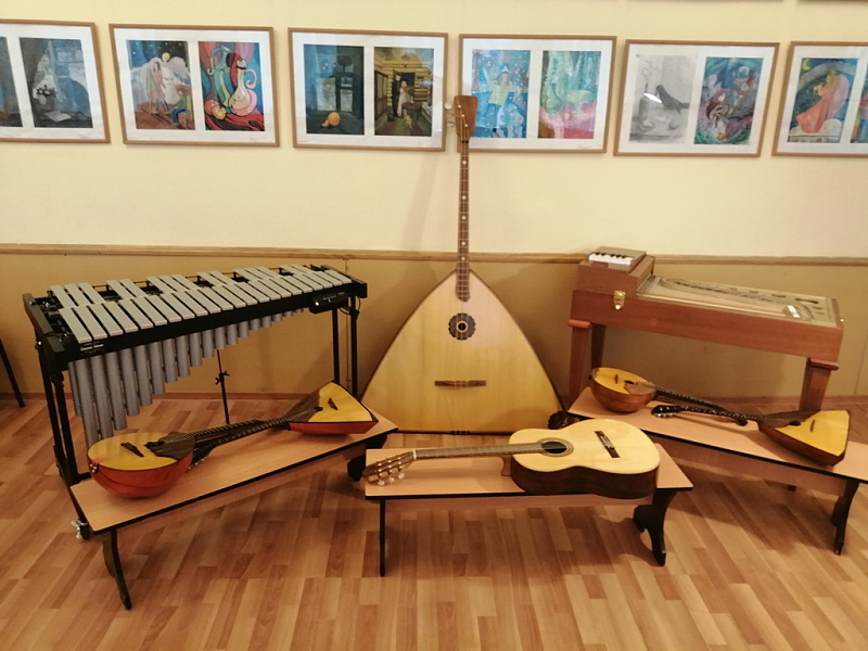 ​Крупная партия музыкальных инструментов поступила в детскую школу искусств им. Л.В. Собинова