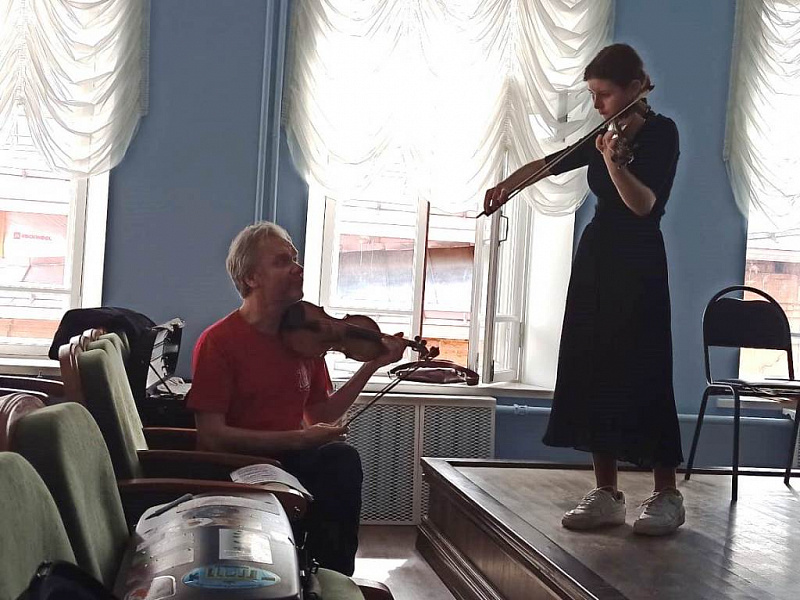 ​Юные скрипачи и флейтисты получили новые знания в ярославском центре Юрия Башмета