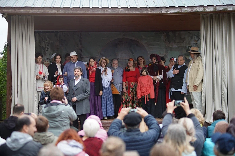 На даче  художника Константина Коровина гости фестиваля почувствовали себя актёрами театра