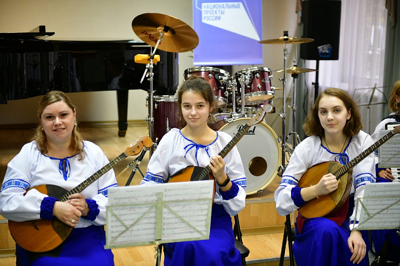 Юные дарования Ярославля получили инструменты по нацпроекту «Культура»
