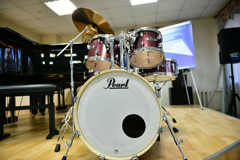 Музыкальная школа в Ярославле получила новые инструменты в рамках нацпроекта «Культура»