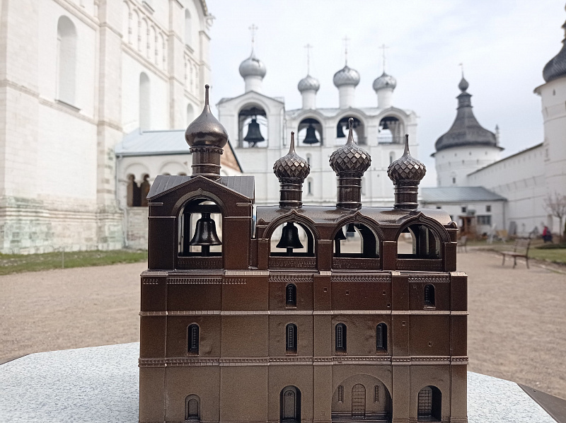 В Ростове установлена тактильная модель Успенского собора